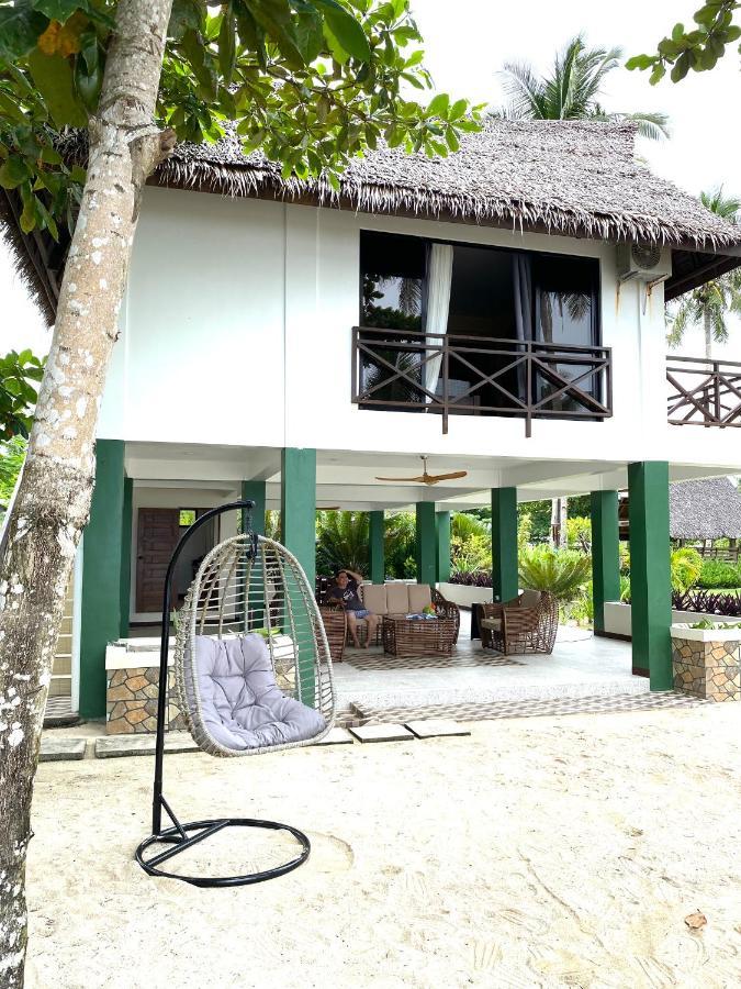 Private Beachfront Villa In Siargao General Luna  Exterior foto