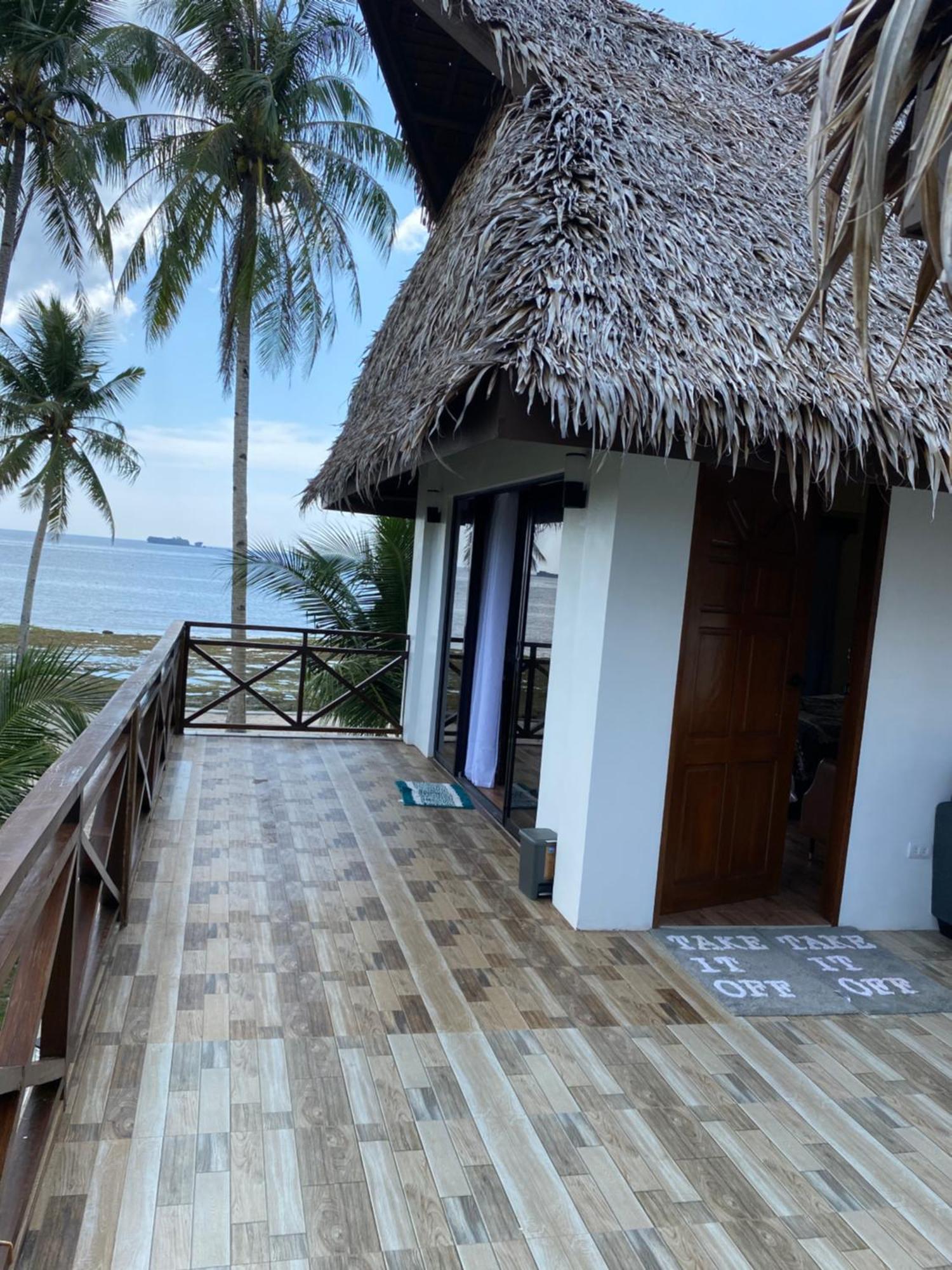 Private Beachfront Villa In Siargao General Luna  Exterior foto