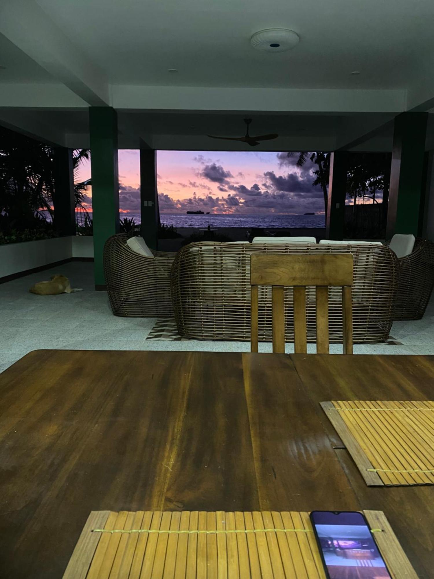Private Beachfront Villa In Siargao General Luna  Exterior foto